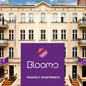 Blooms - Center By Friendly , Poznań Polonia